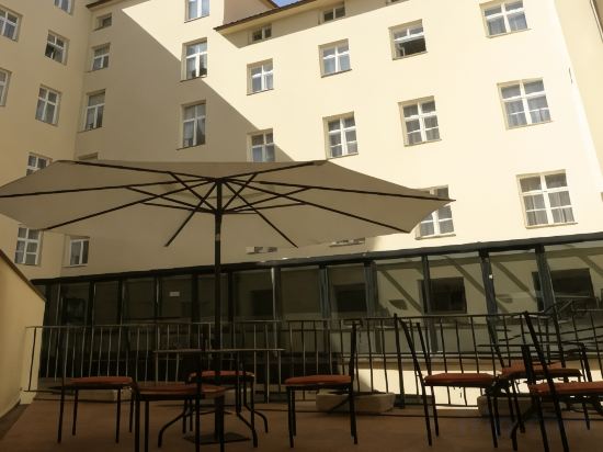 Фото Caesar Prague