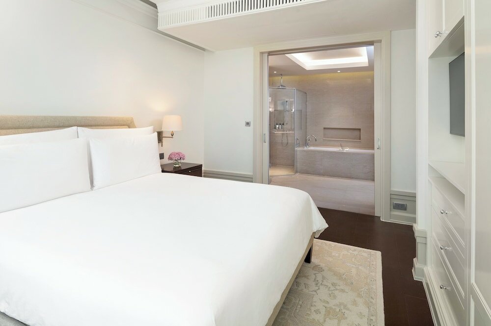 Фото Oriental Residence Bangkok