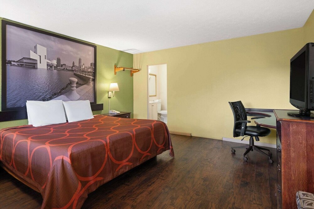 Фото Super 8 by Wyndham Youngstown/Girard