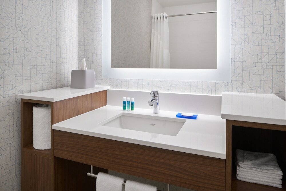 Фото Holiday Inn Express Richmond Downtown, an Ihg Hotel