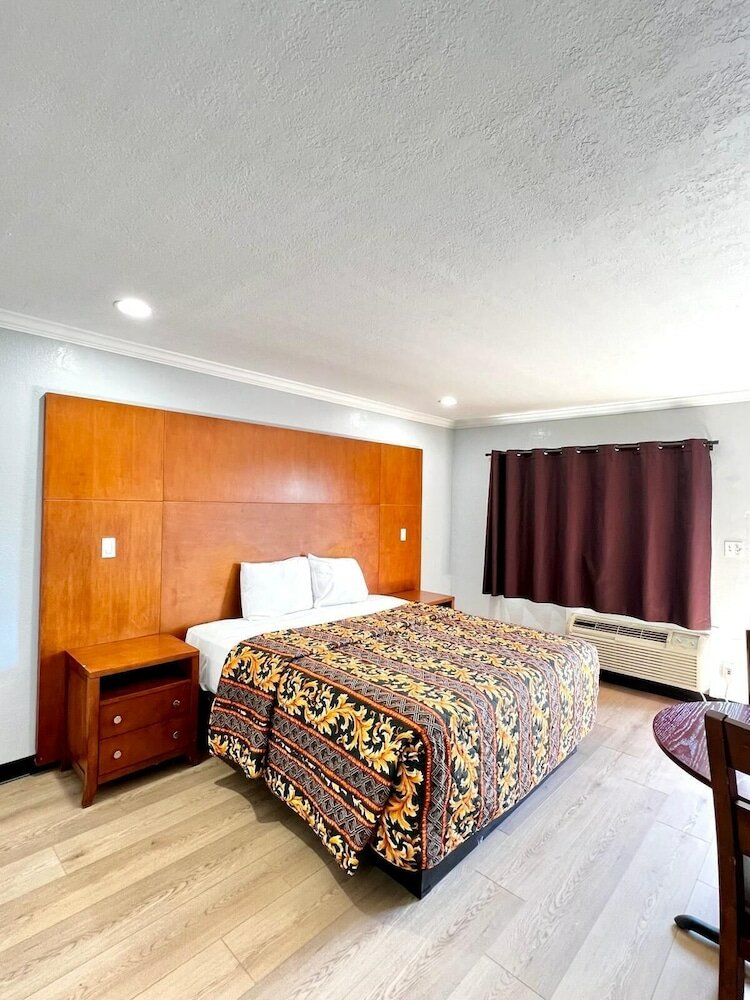 Фото Aqua Inn Motel