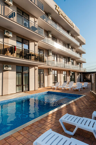 Гостиница Кристалл в Феодосии