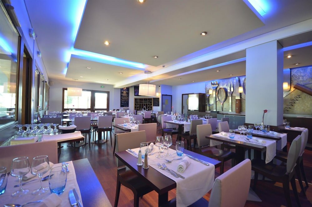 Фото Kyriad Dijon Est - Mirande