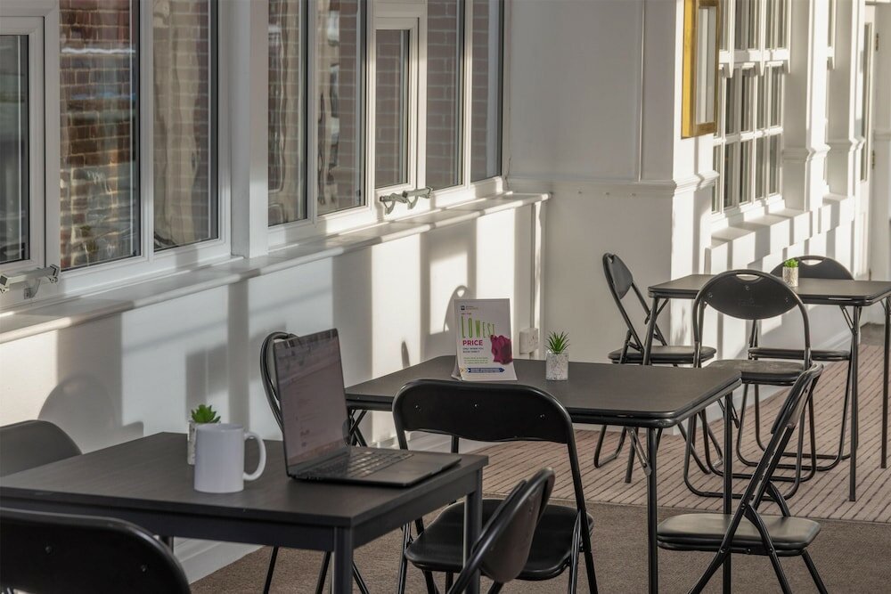 Фото Embassy Newcastle, Sure Hotel Collection by Best Western