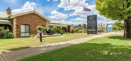 Гостиница Lincoln Cottage Motor Inn в Уогга-Уогга