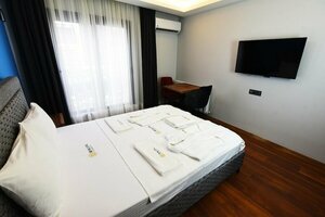 Гостиница Renk Otel Karşıyaka