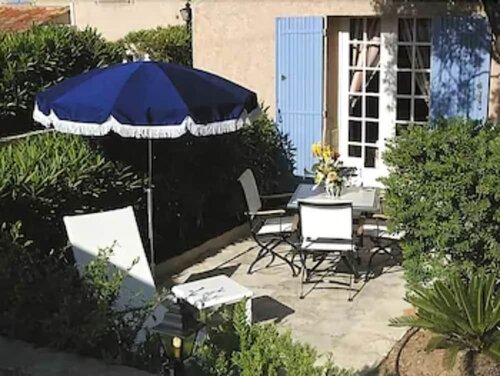 Гостиница Le Jas Neuf в Драгиньяне