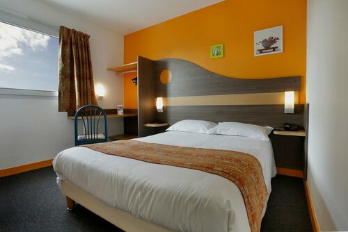 Гостиница Hotel Helios Roanne в Роане