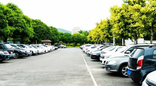 Гостиница Campanile Maubeuge Nord в Авене-сюр-Эльпе