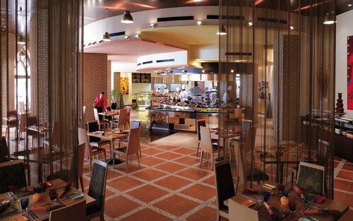 Гостиница DoubleTree by Hilton Muscat Al Waha в Омане