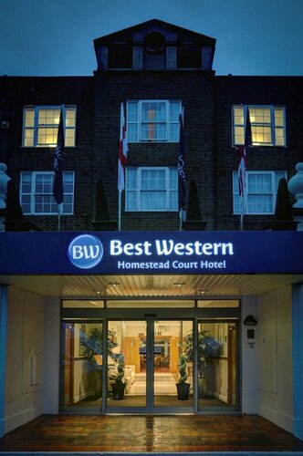 Гостиница Best Western Welwyn Garden City Homestead Court Hotel в Хатфилде