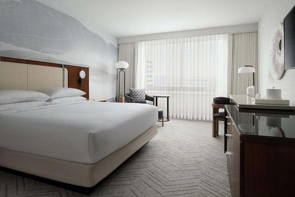 Фото Renaissance Long Beach Hotel