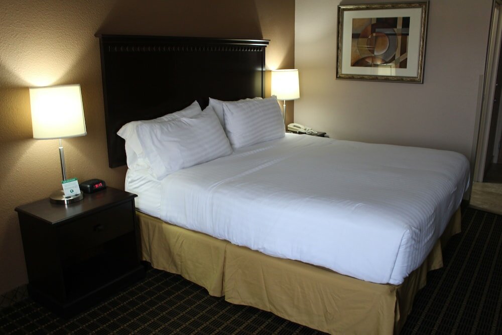 Фото Holiday Inn Express Kansas City-Liberty, an Ihg Hotel