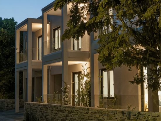 Фото Aethrion Boutique Homes