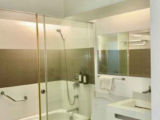 Фото The E-Hotel Makati