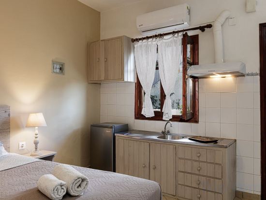 Фото Kasteli Studios & Apartments