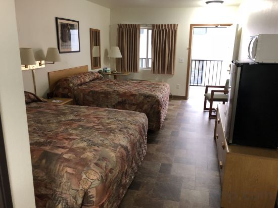 Фото Travelodge Inn & Suites by Wyndham Deadwood
