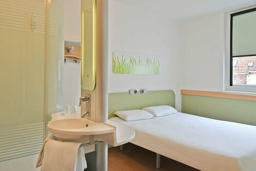 Гостиница Ibis budget Saint-Quentin Centre Gare в Сен-Кантене