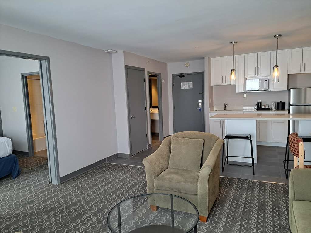 Фото Best Western Plus Vancouver Airport Hotel