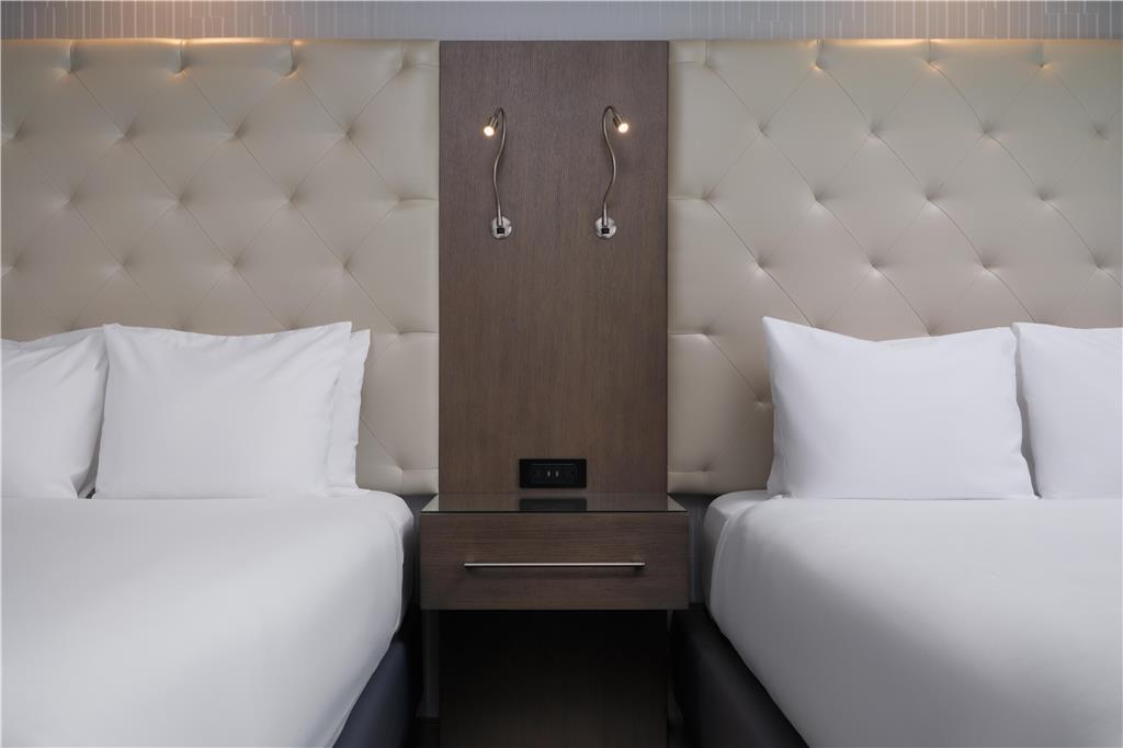 Фото Best Western Premier Hotel at Fisher's Landing