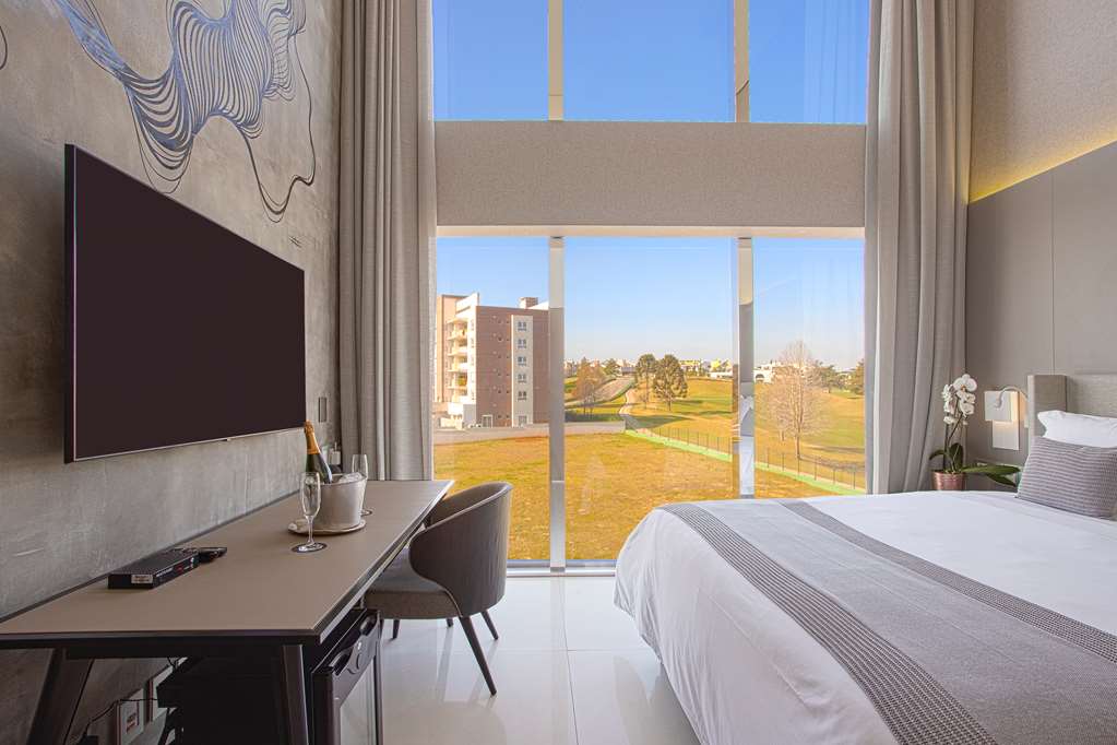 Фото Suryaa Hotel Pinhais, Curio Collection by Hilton