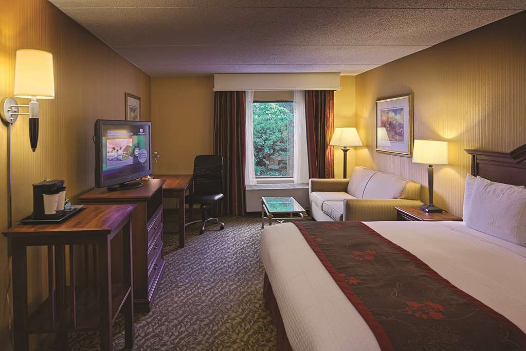 Фото DoubleTree by Hilton Asheville Biltmore