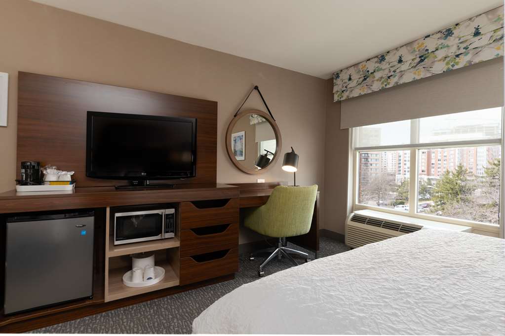 Фото Hampton Inn & Suites Arlington Crystal City Dca