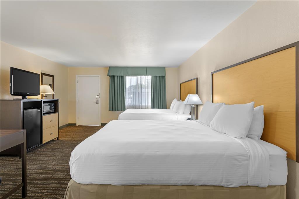 Фото Best Western Petaluma Inn