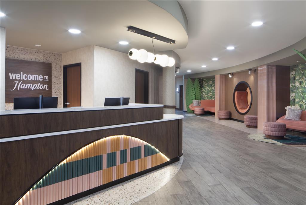 Фото Comfort Suites At Fairgrounds - Casino