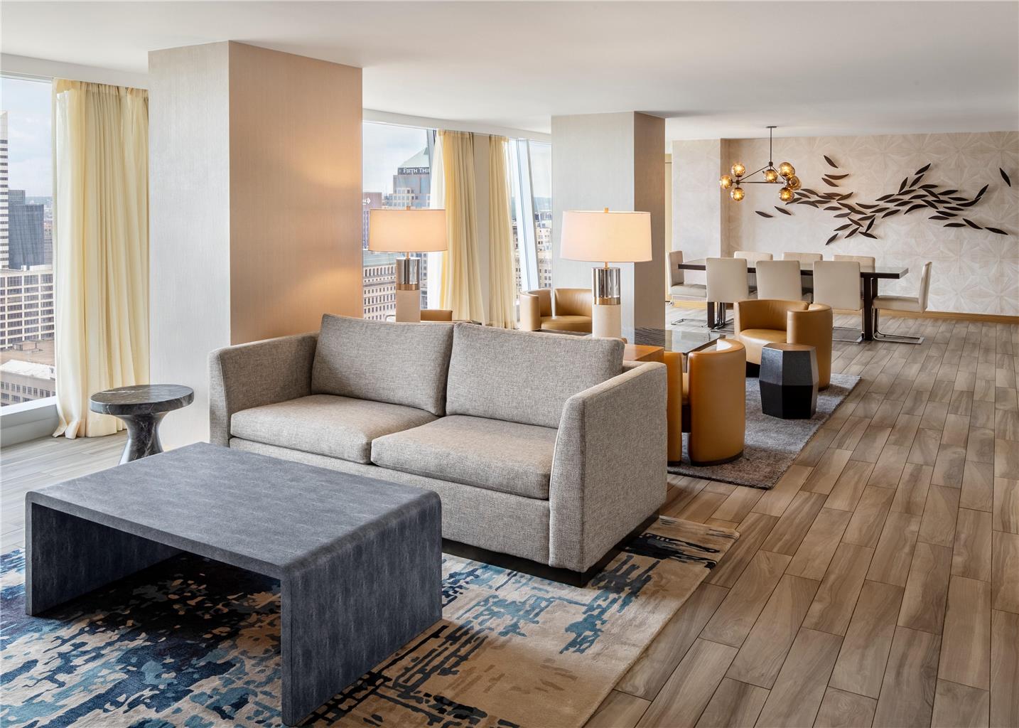 Фото Hilton Cleveland Downtown