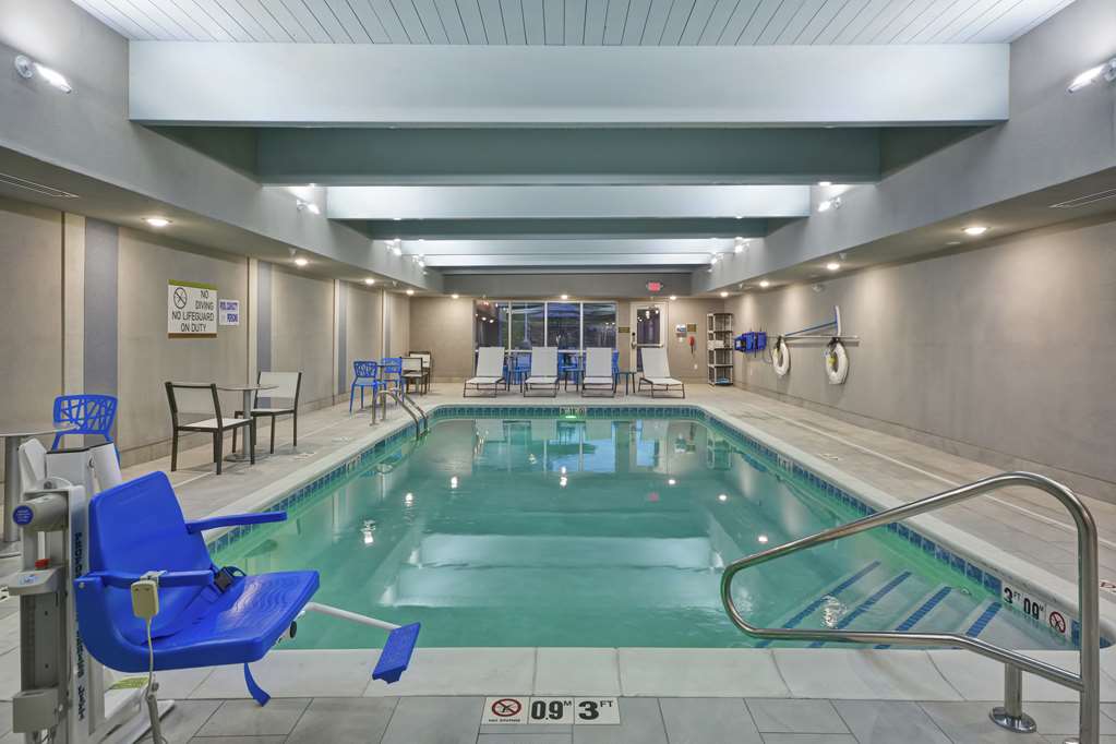 Фото Home2 Suites by Hilton Grand Rapids North