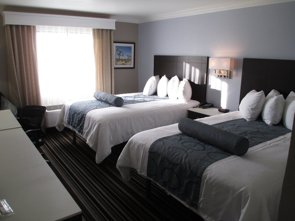 Фото Best Western Plus Diamond Valley Inn