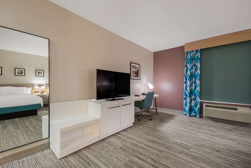Фото Hilton Garden Inn Oklahoma City Midtown