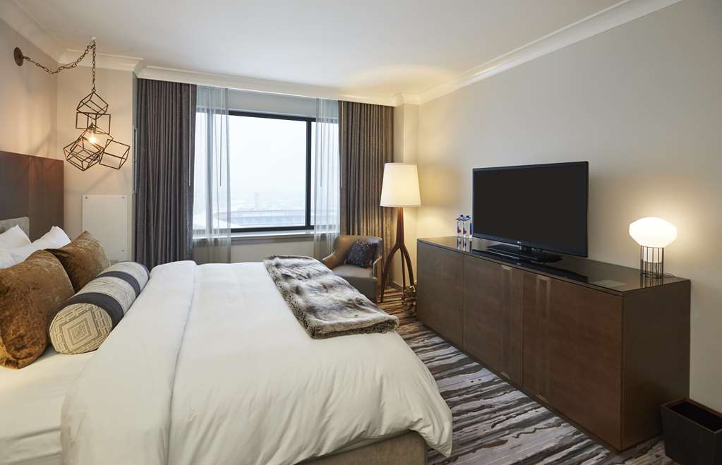 Фото Loews Minneapolis Hotel