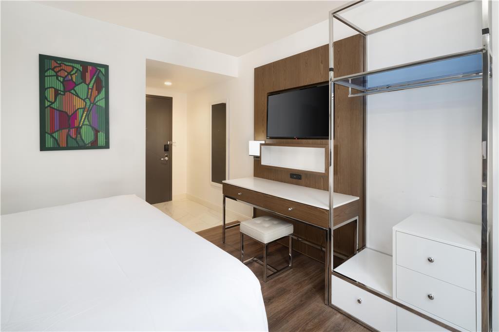 Фото Best Western Premier Empire State Hotel