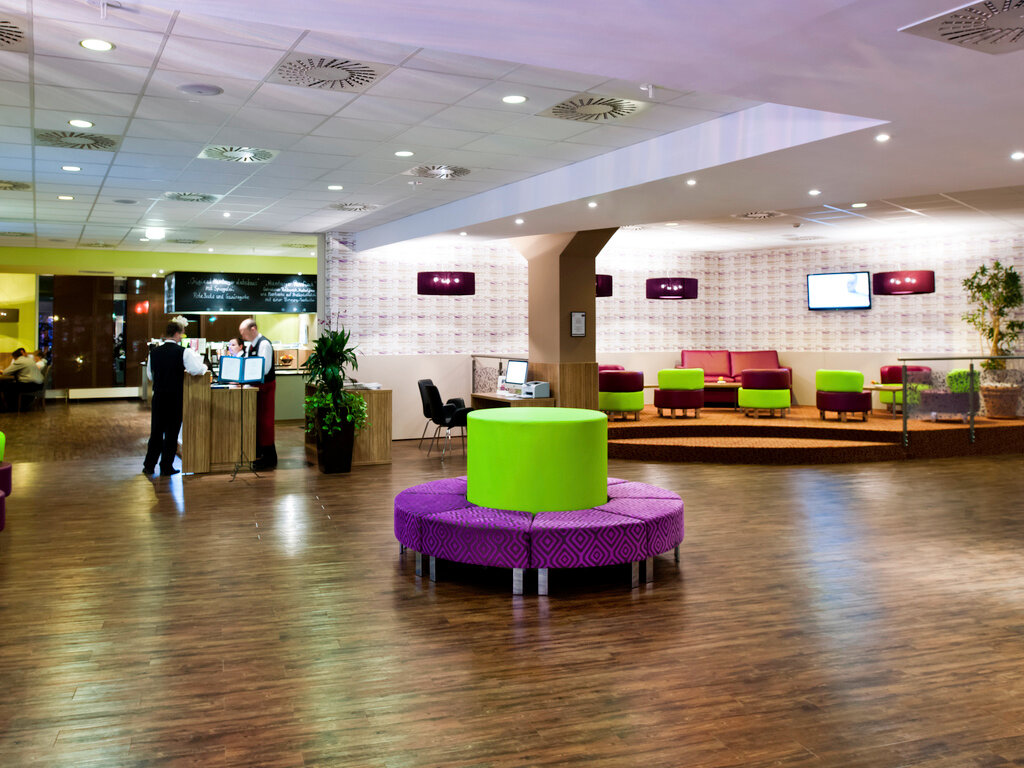 Фото Mercure Hotel Hamburg am Volkspark