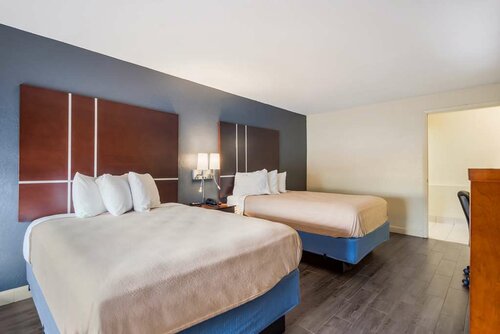 Гостиница SureStay by Best Western Sarasota Lido Beach в Сарасоте