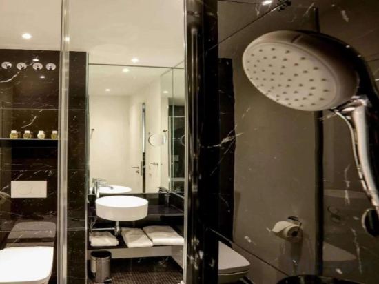 Фото The Bridgge Grand Boutique Hotel