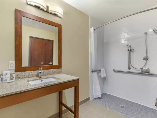 Фото Comfort Suites San Antonio Ft. Sam Houston/SAMMC Area