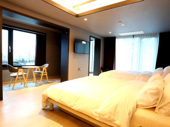 Фото Suntree Hotel