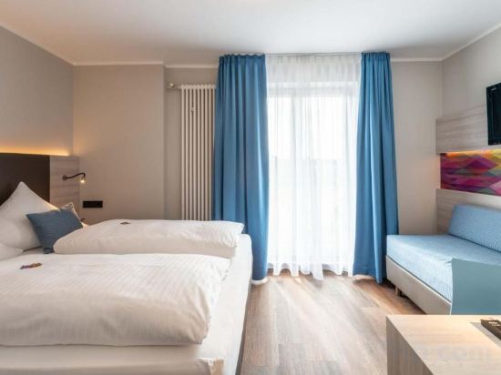 Фото Westend Hotel