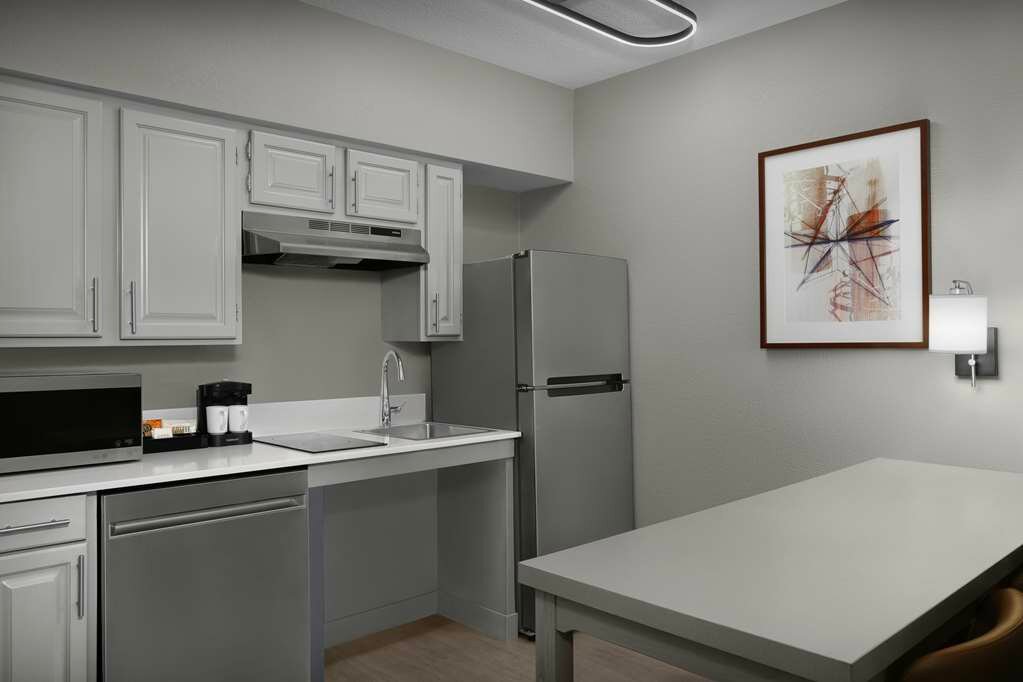 Фото Homewood Suites by Hilton Nashville Airport