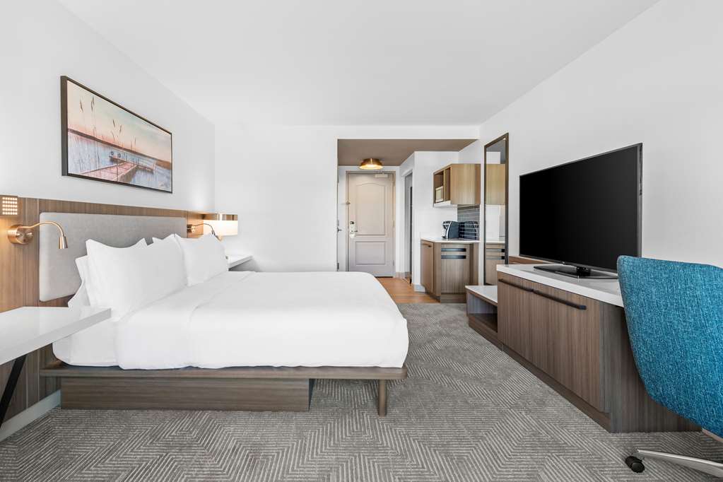 Фото Hilton Garden Inn Suffolk Riverfront