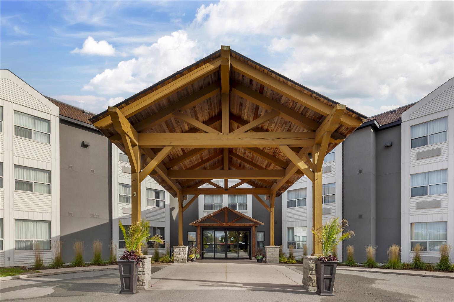 Фото Best Western Plus Rose City Suites