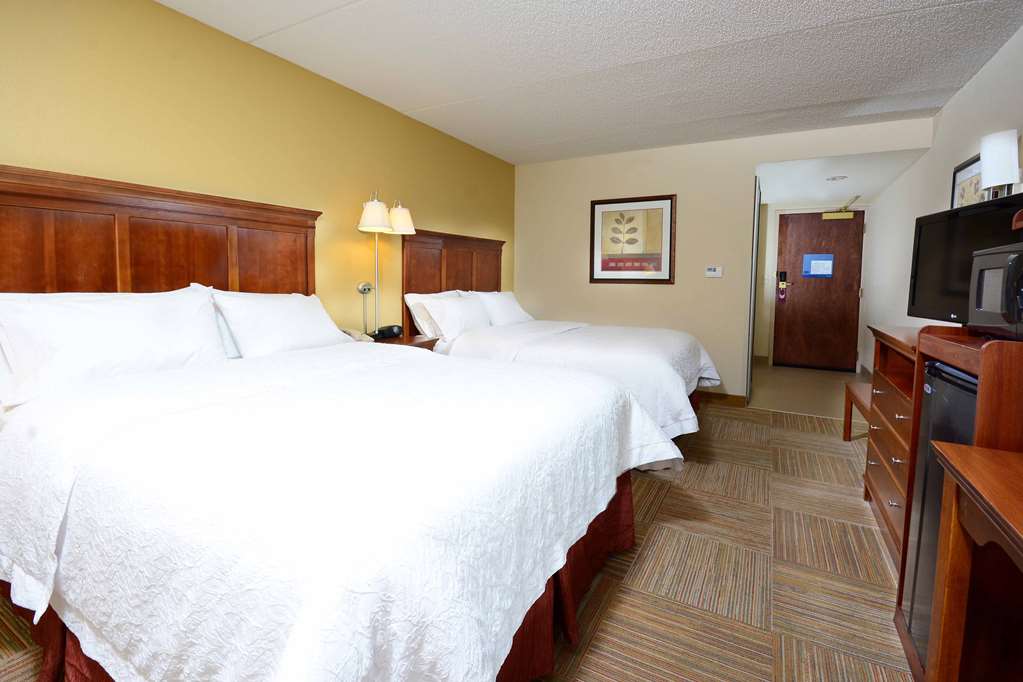 Фото Hampton Inn Raleigh-Capital Blvd. North