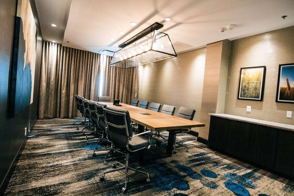Фото DoubleTree by Hilton Lubbock University Area