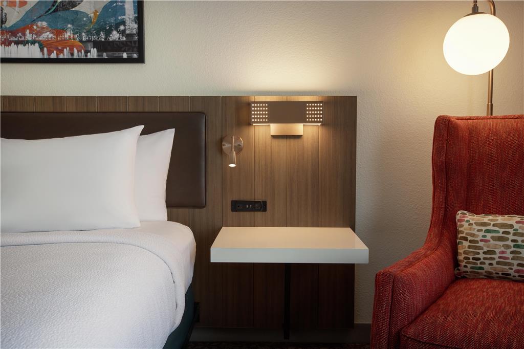 Фото Hilton Garden Inn Atlanta Downtown