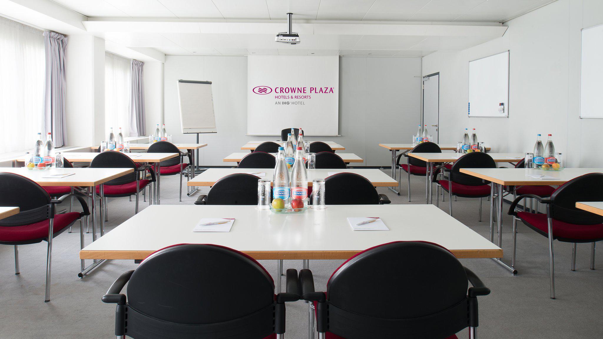 Фото Crowne Plaza Zurich