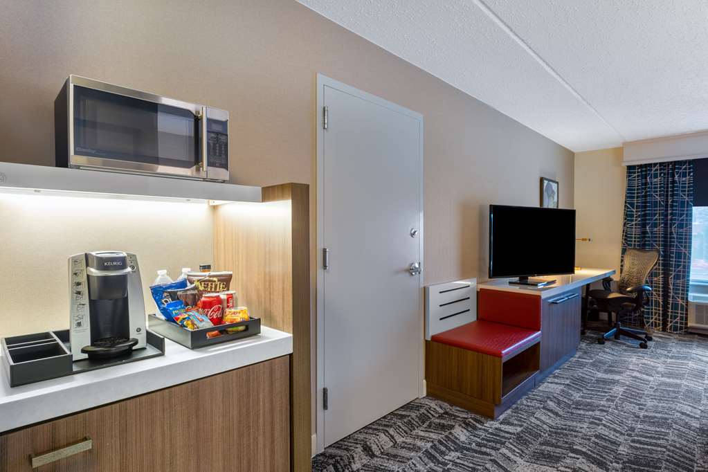 Фото Hilton Garden Inn Islip/MacArthur Airport