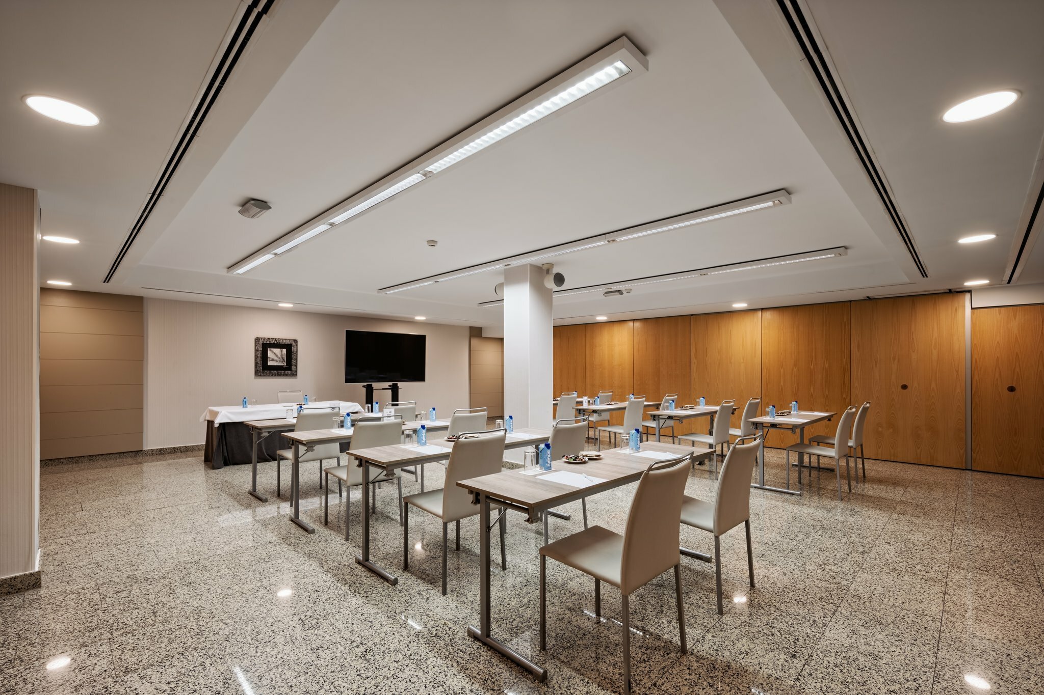 Фото Crowne Plaza Madrid Airport, an Ihg Hotel